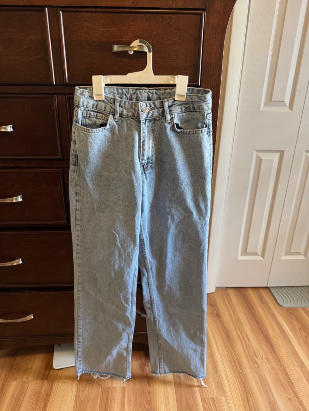 High Waist Straight Leg Jeans - Picture 4 of 6